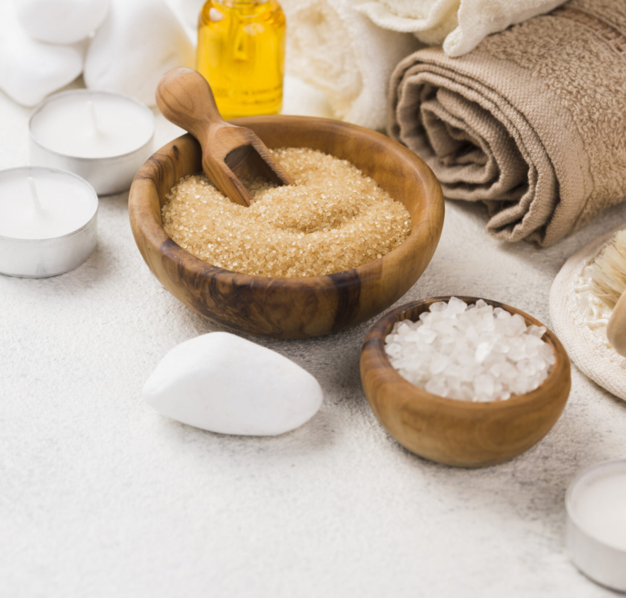 close-up-spa-accessories-with-towels-oil