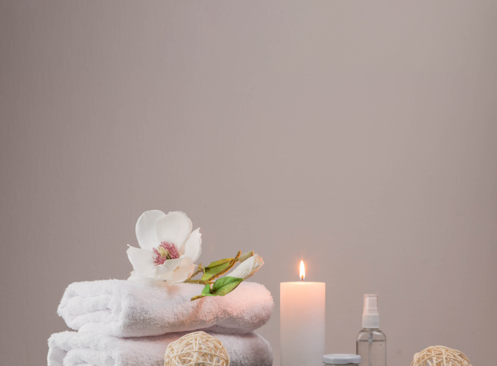 natural-elements-spa-with-candles